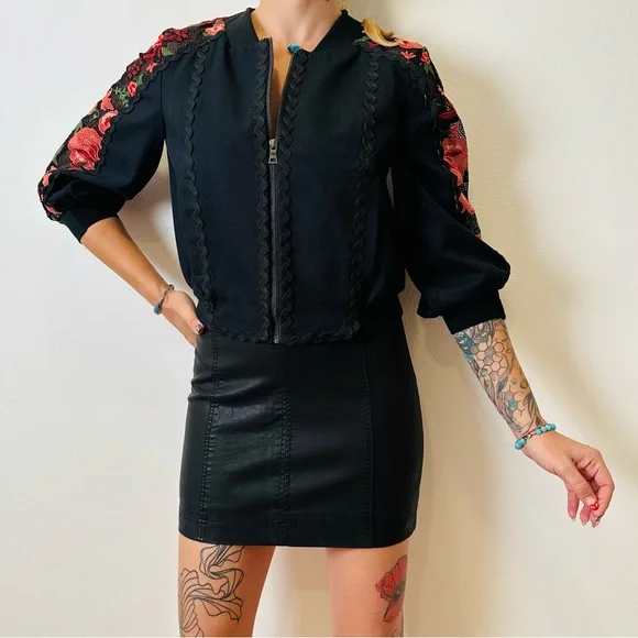 BCBG Maxazria jacket with mesh flower sleeves boho Floral - Picture 3 of 8